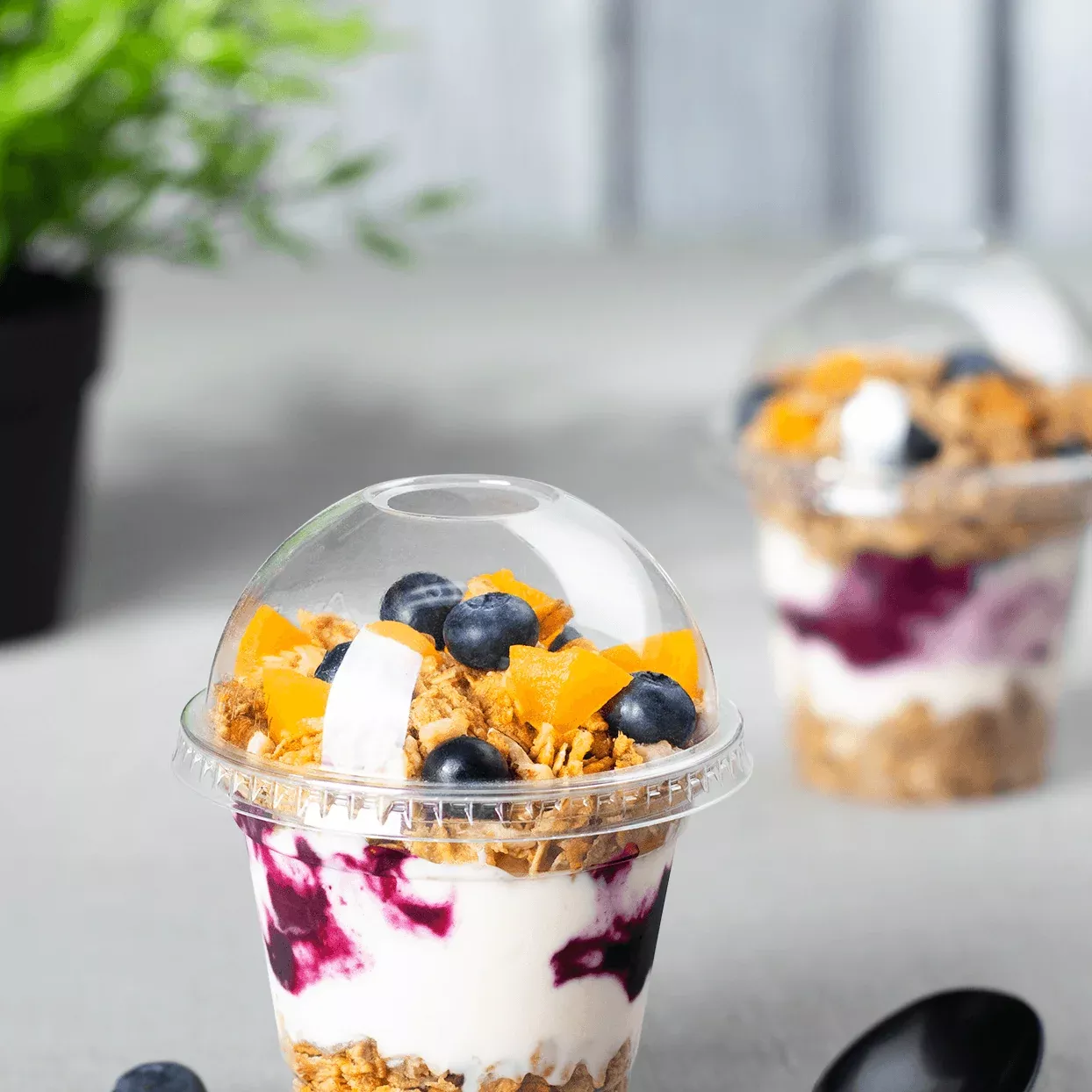 [1,000 pcs] Plastic Dome Cup Lids | 92 mm | PET | Clear