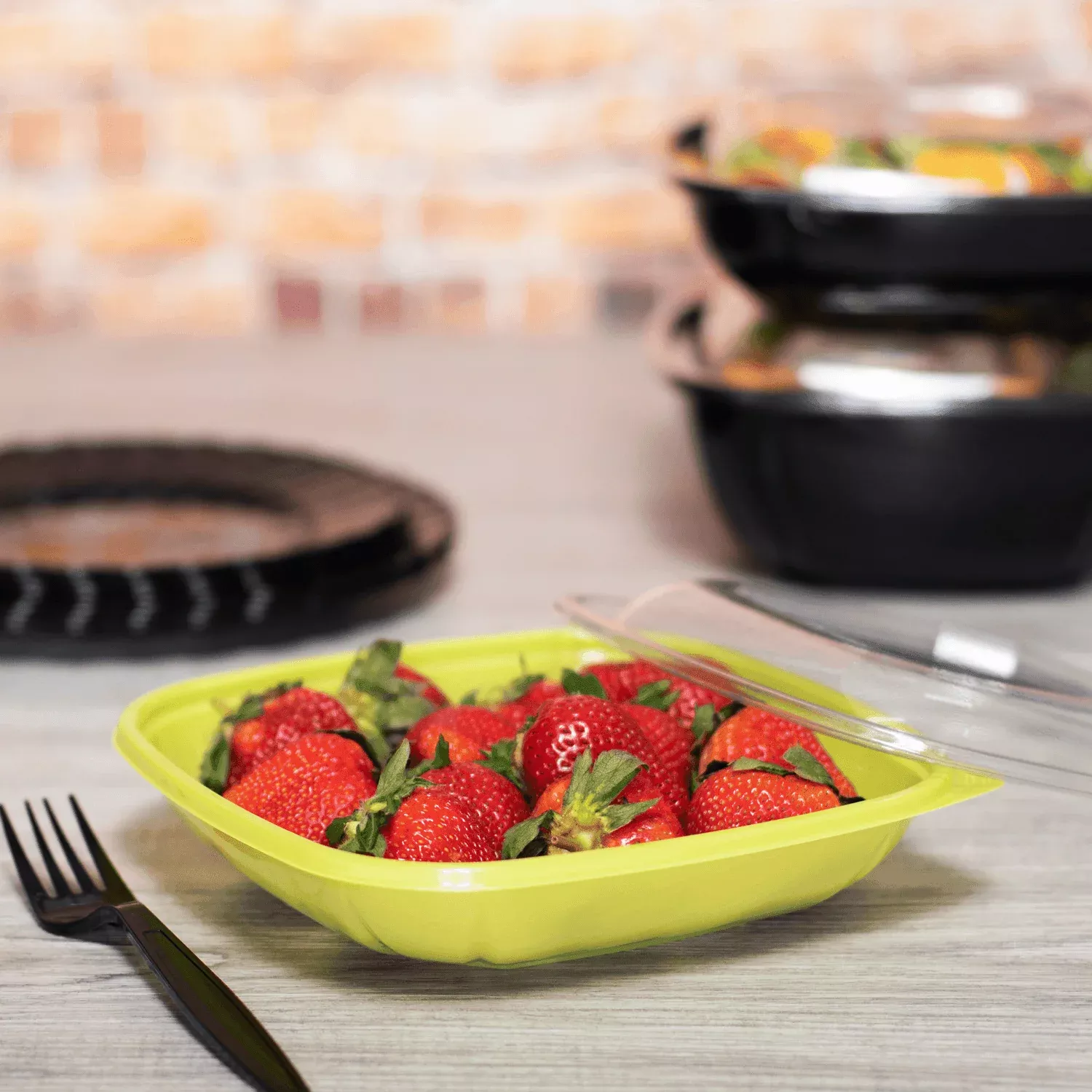 [300 ct] 24 oz Square Disposable Salad Bowl | PET | Green