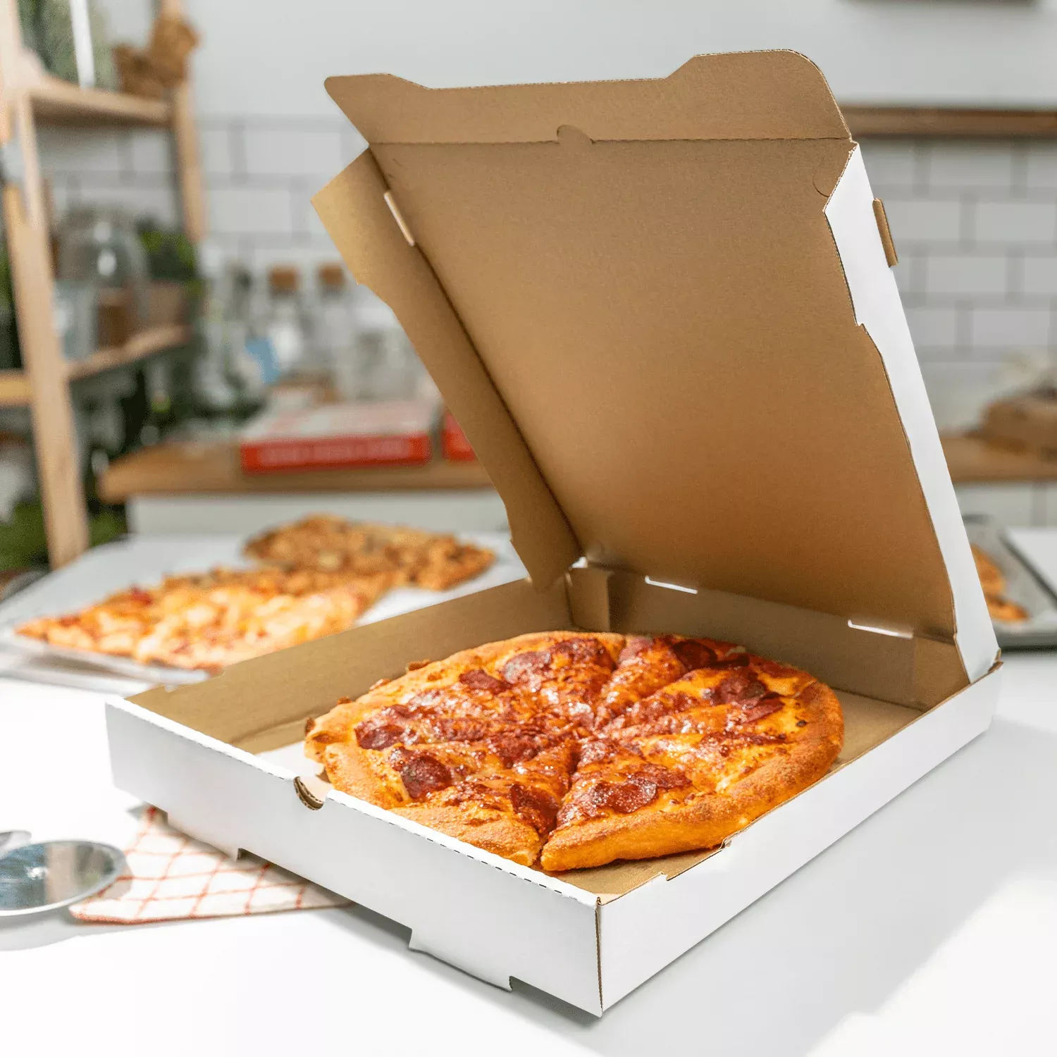 [50 ct] Corrugated Pizza Box, 14''x14''x2'', White