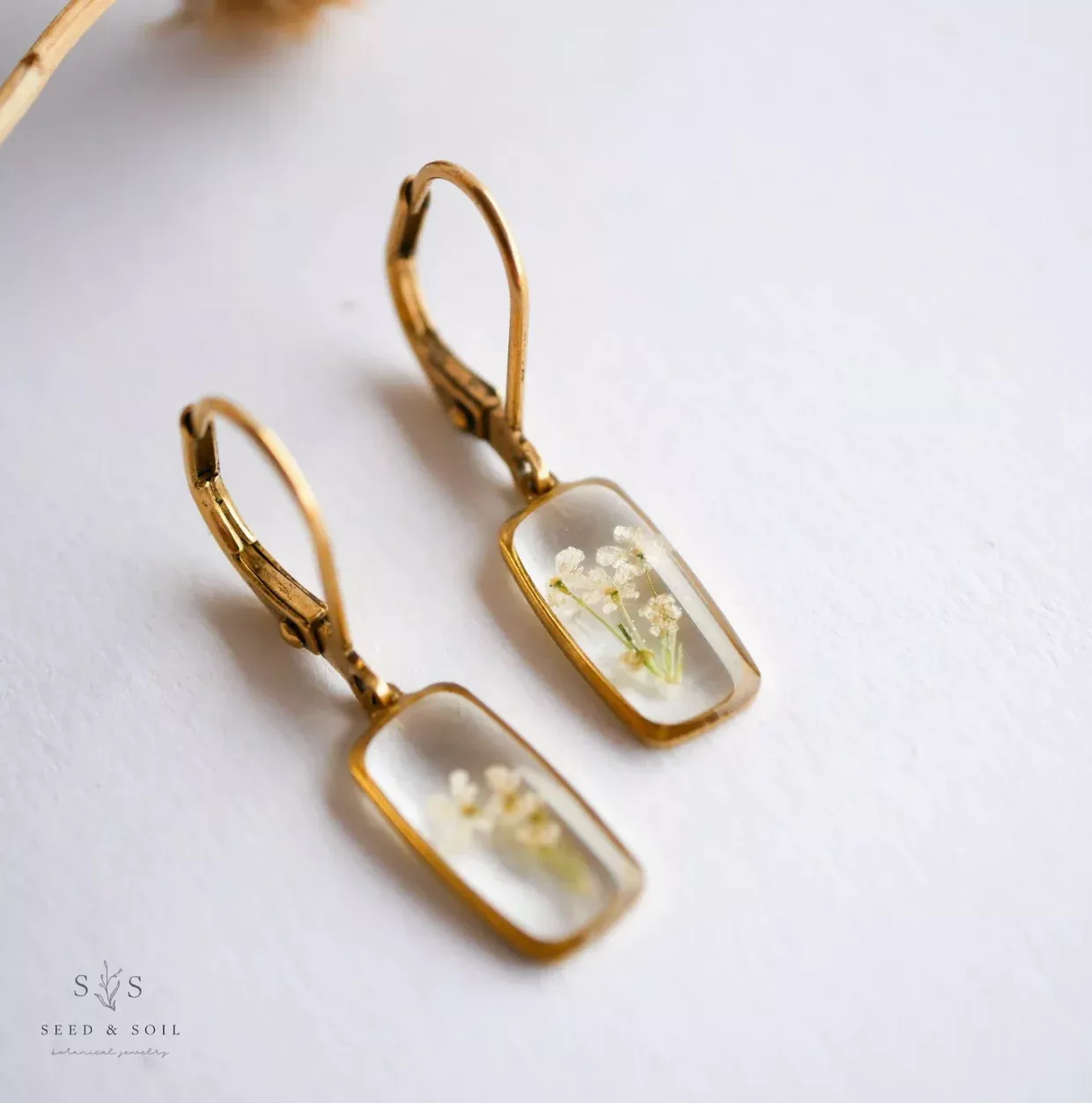 Botanical Tiny Rectangle Huggie Hoops - Queen Anne's Lace