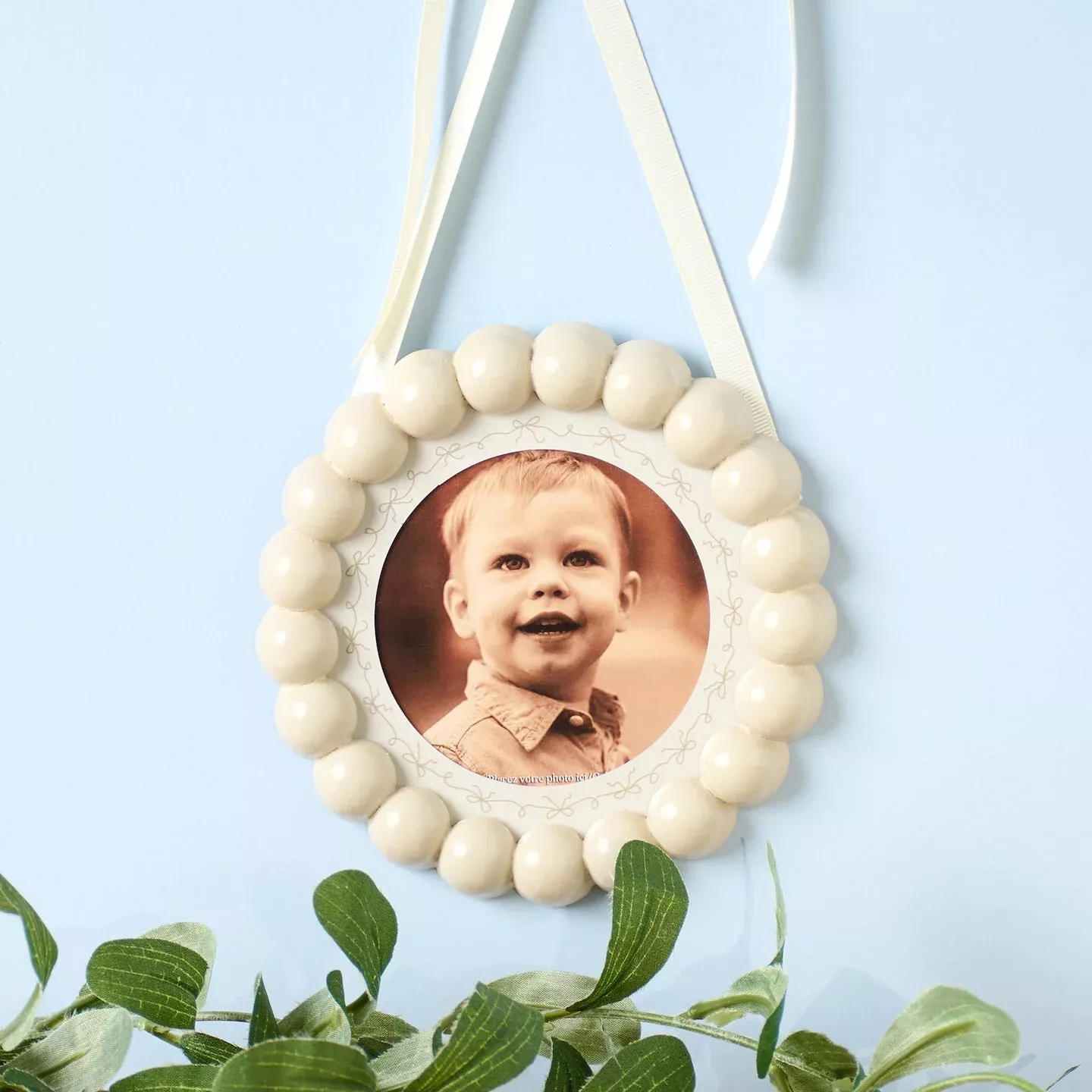 Cream Colored Hanging Round Photo Frame