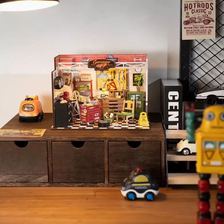 DIY Miniature House Kit: Garage Workshop