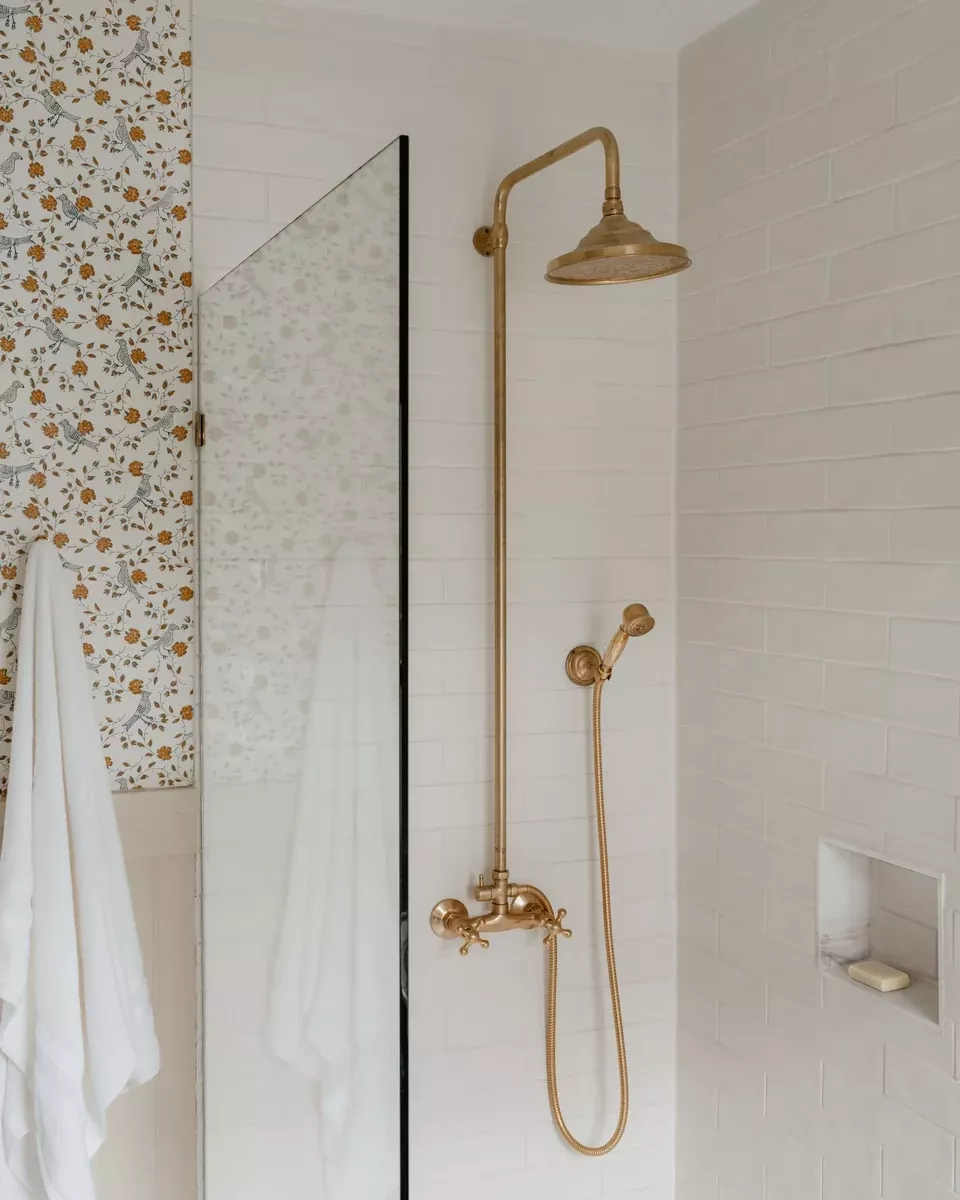 The Glamour Shower System