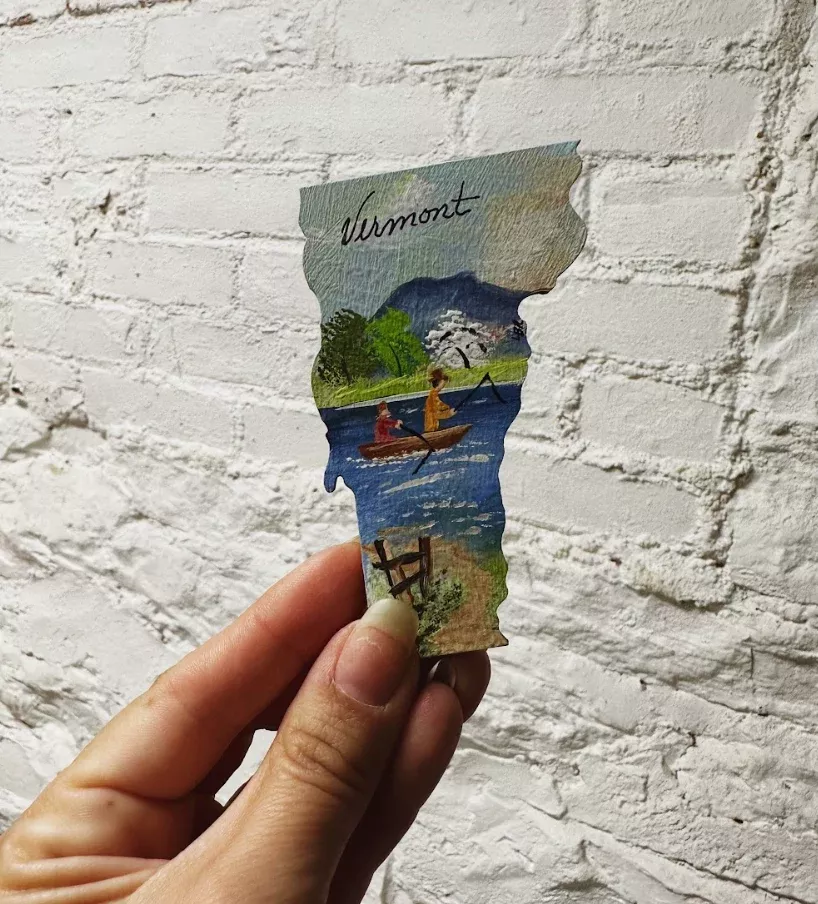 Handpainted Vermont Shape Magnet