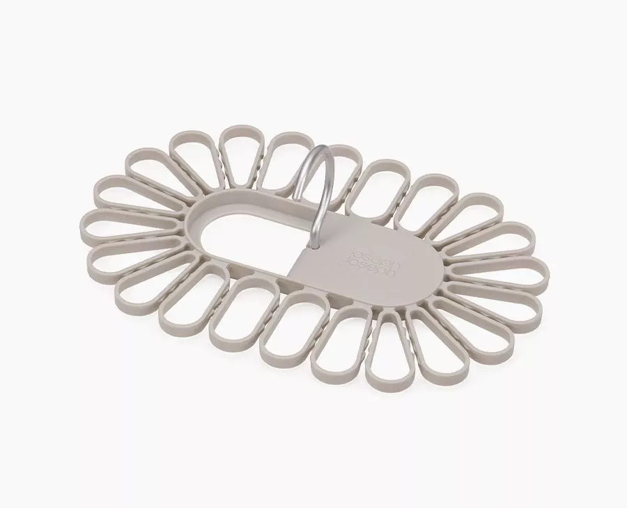 Joseph Joseph Petal™ 22-piece Quick-grip Ecru Drying Hanger