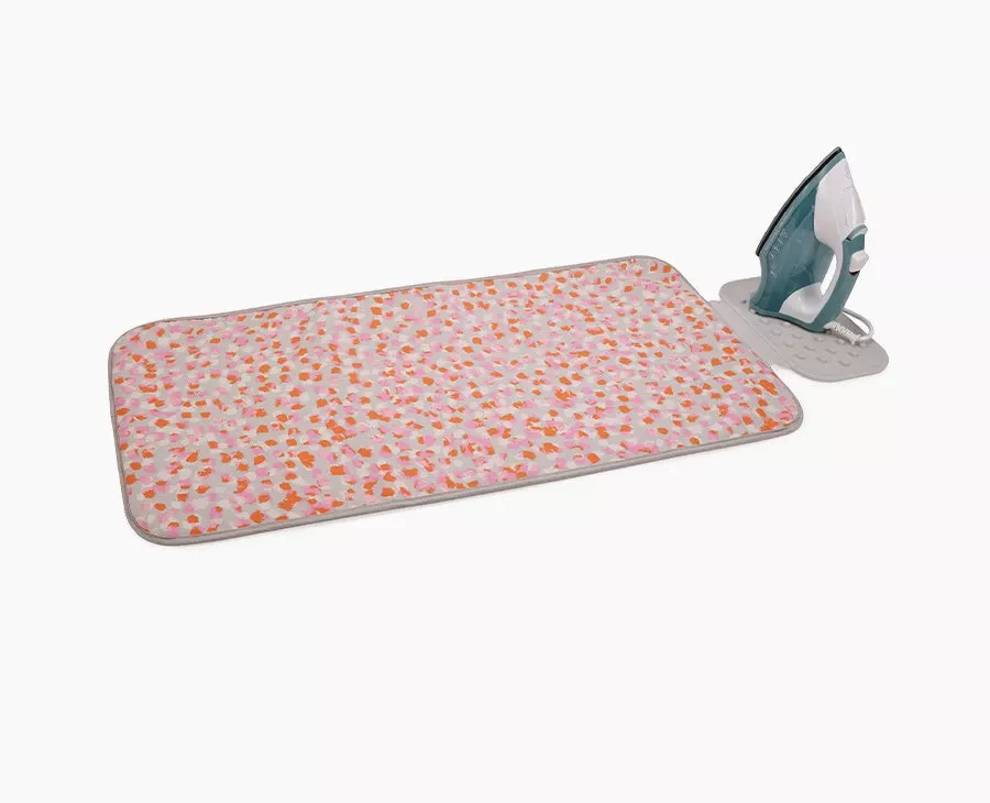 Joseph Joseph Swift™ 90cm Table-top Peach Ironing Mat