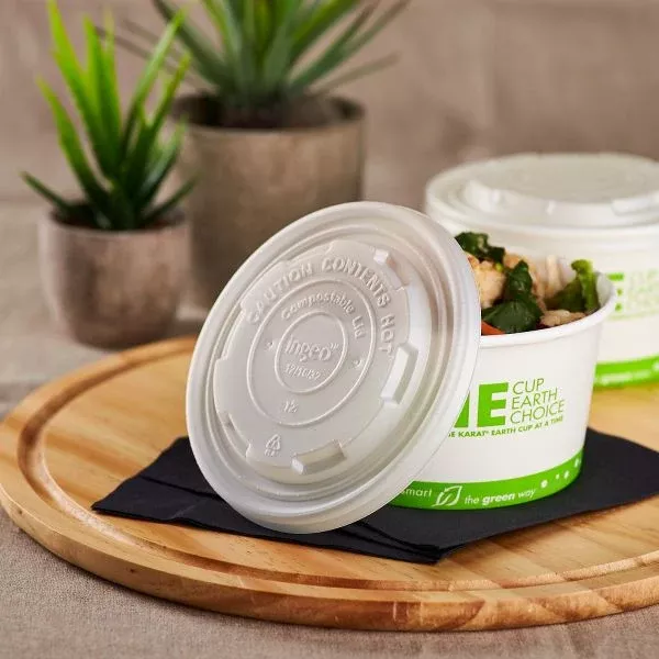 Karat Earth 114.6mm Compostable Flat Lids for 12-16oz Paper Food Container & 24-32oz Gourmet Food Container - 500 pcs