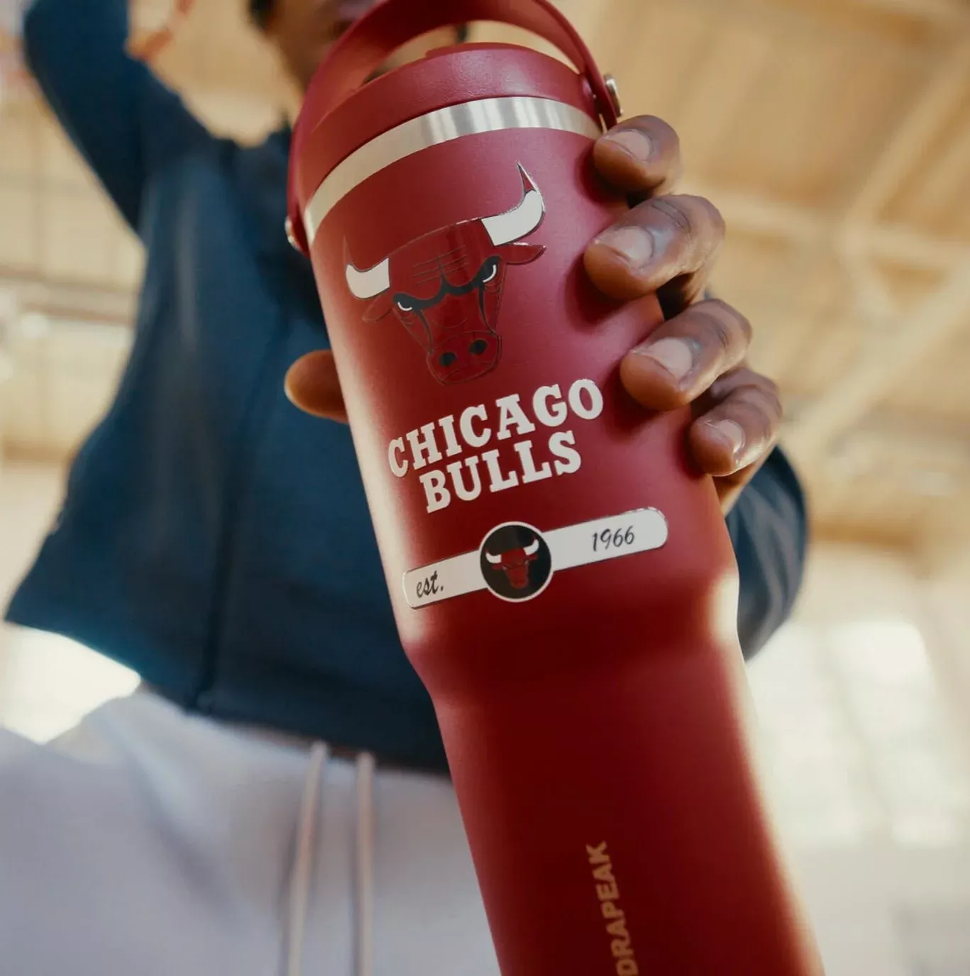 NBA 32oz Nomad Tumbler with Handle and Sip Lid