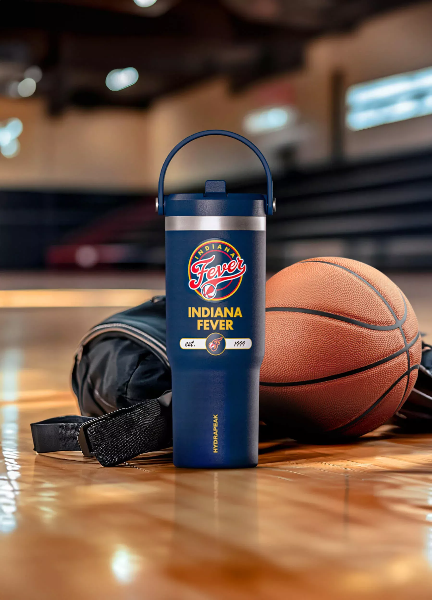 WNBA 32oz Nomad Tumbler with Handle and Sip Lid